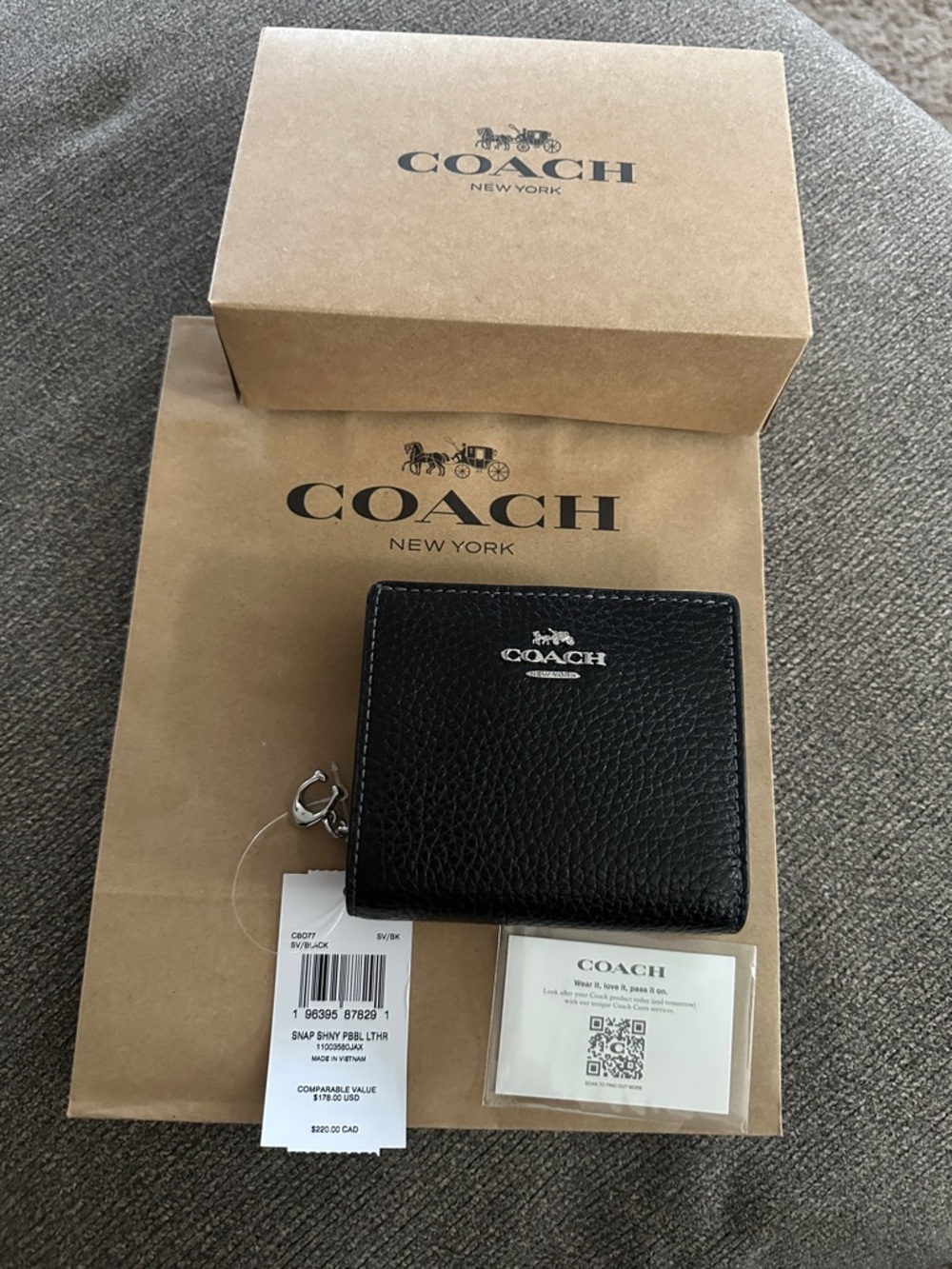 Coach ❤️ Snap Wallet - #CBO77 Black Shiny Pebble Leather w/C Charm - NWT